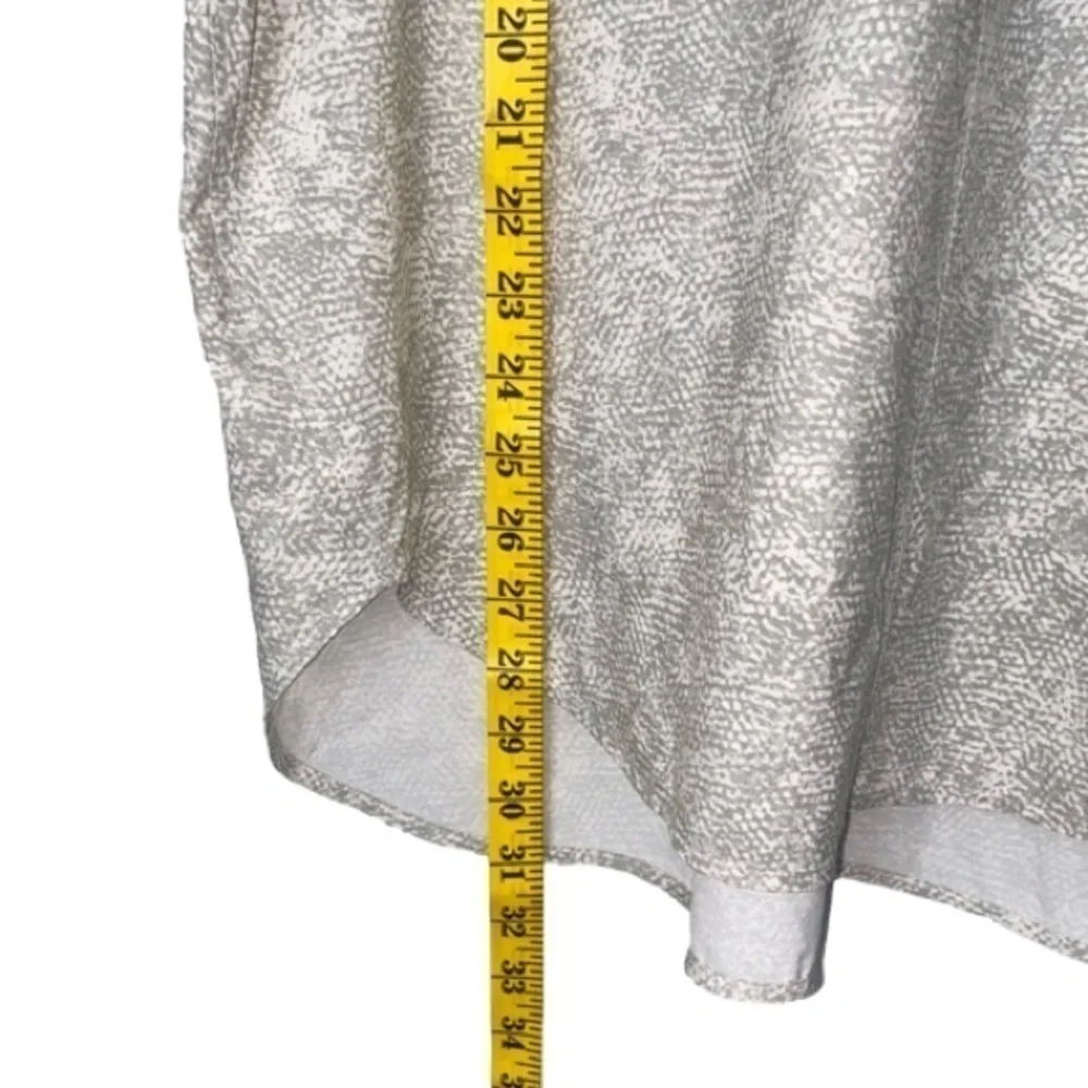 ATHLETA Zuma Top Collared V-Neck Long Sleeve Viper Subtle Grey Print Women XL